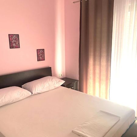 Julia Apartments Vlorë Εξωτερικό φωτογραφία