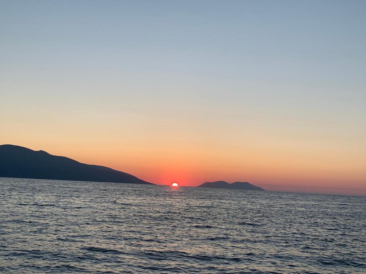 Julia Apartments Vlorë Εξωτερικό φωτογραφία