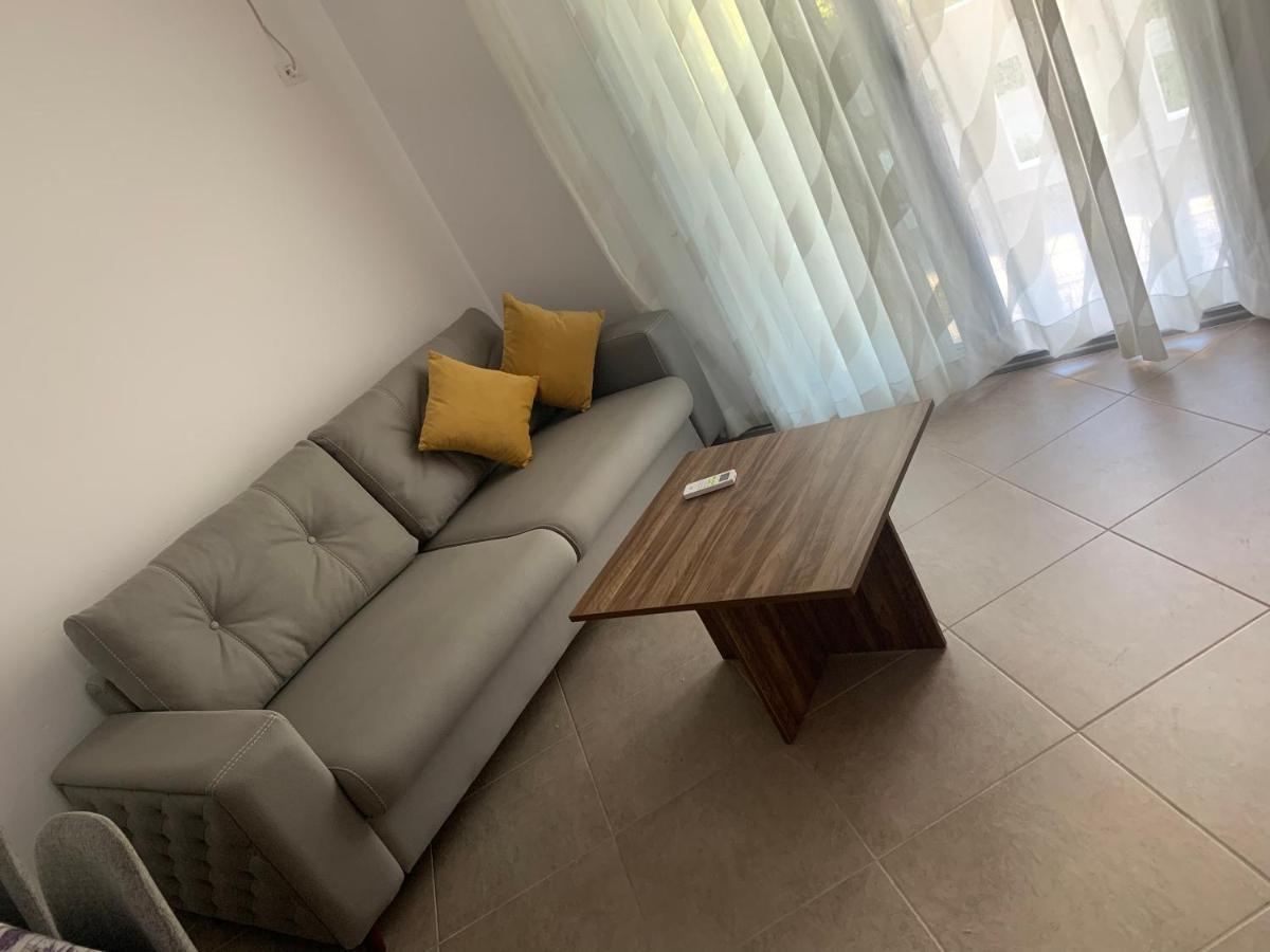 Julia Apartments Vlorë Εξωτερικό φωτογραφία