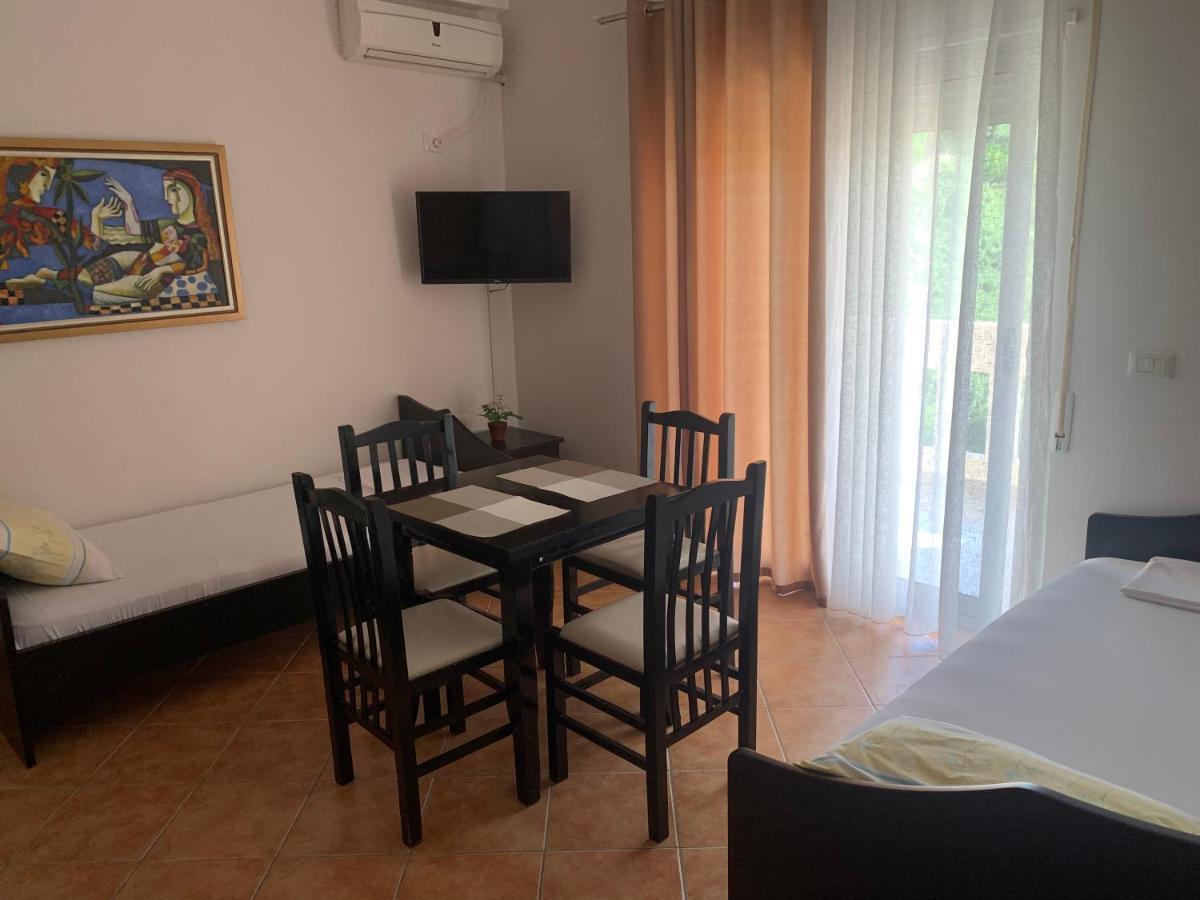 Julia Apartments Vlorë Εξωτερικό φωτογραφία