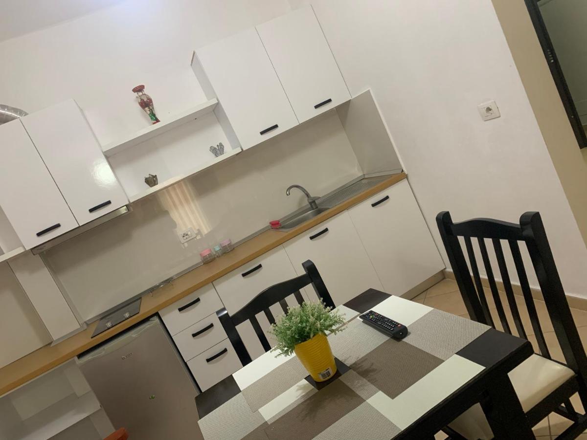 Julia Apartments Vlorë Εξωτερικό φωτογραφία