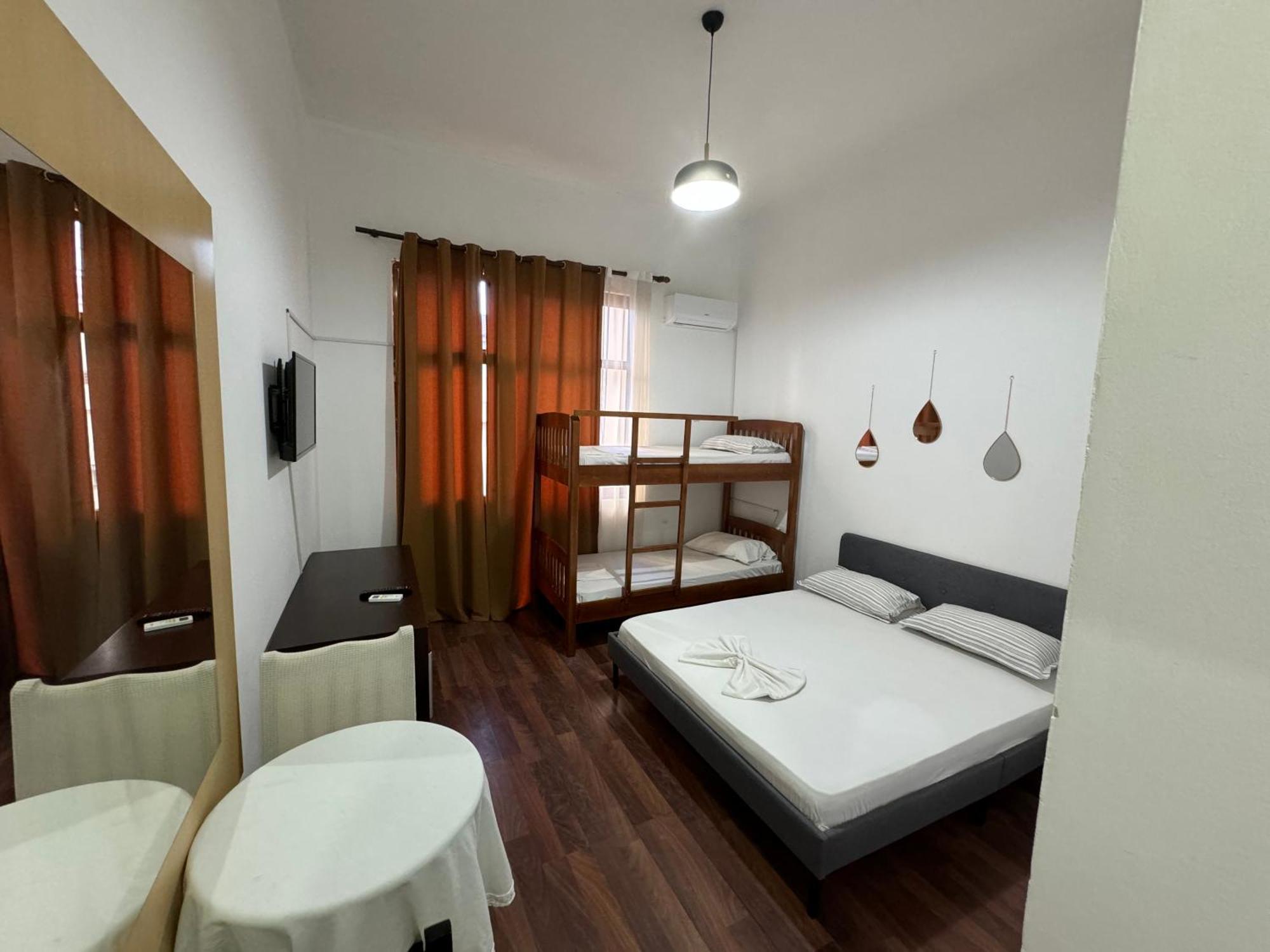 Julia Apartments Vlorë Εξωτερικό φωτογραφία